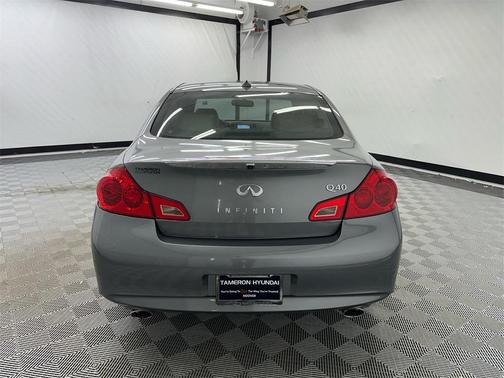 2015 INFINITI Q40 Base