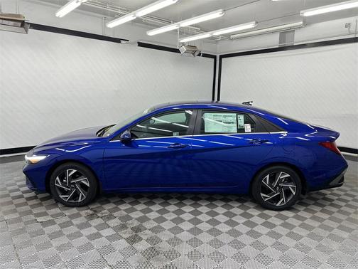 2025 Hyundai ELANTRA SEL