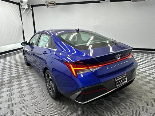 2025 Hyundai ELANTRA SEL
