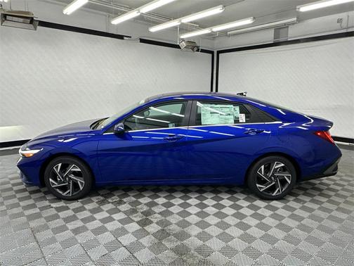 2025 Hyundai ELANTRA SEL