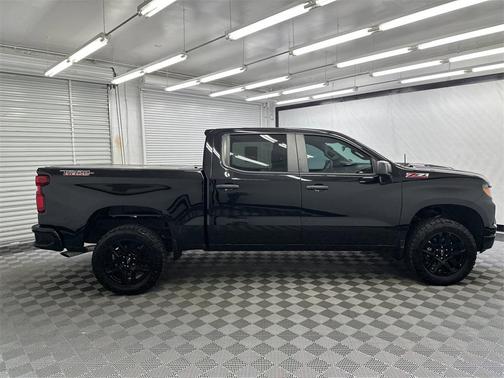 2022 Chevrolet Silverado 1500 Custom Trail Boss