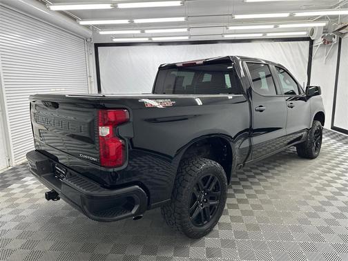 2022 Chevrolet Silverado 1500 Custom Trail Boss