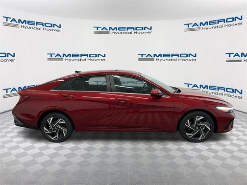 2025 Hyundai ELANTRA SEL