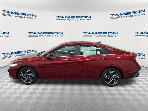 2025 Hyundai ELANTRA SEL