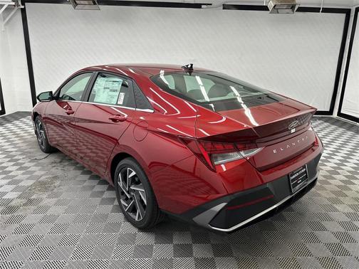 2025 Hyundai ELANTRA SEL