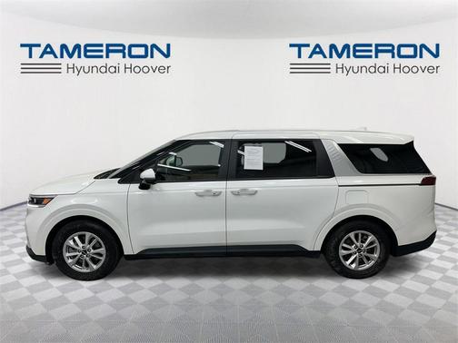 2023 Kia Carnival LX