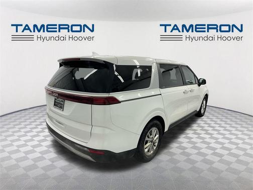 2023 Kia Carnival LX