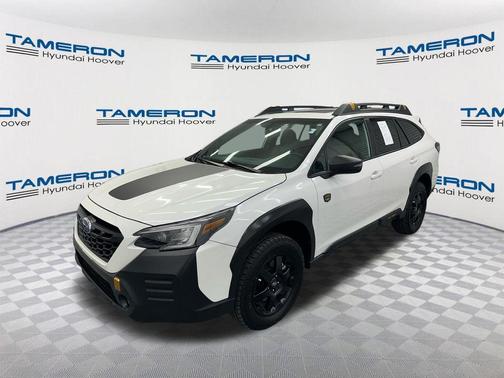 Crystal White Pearl 2022 Subaru Outback Wilderness