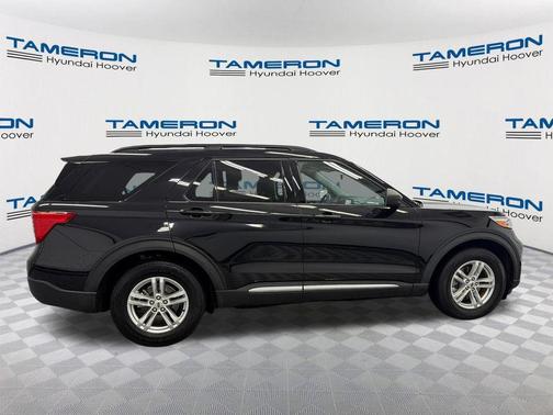 AGATE BLACK METALLIC 2022 Ford Explorer XLT