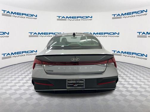 Fluid Metal 2025 Hyundai ELANTRA HEV SEL Sport