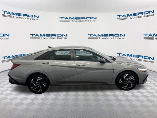 Fluid Metal 2025 Hyundai ELANTRA HEV SEL Sport