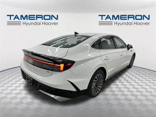 2025 Hyundai SONATA Hybrid SE