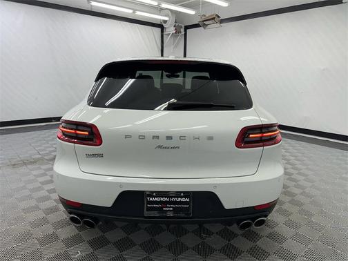 2018 Porsche Macan Sport Edition