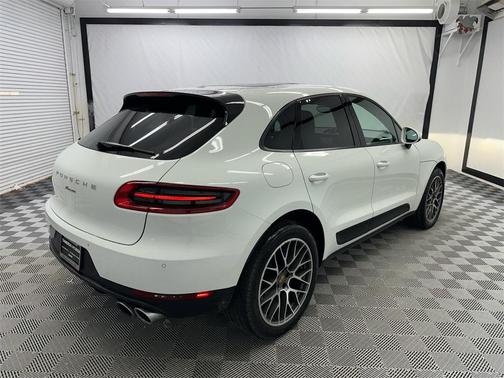 2018 Porsche Macan Sport Edition
