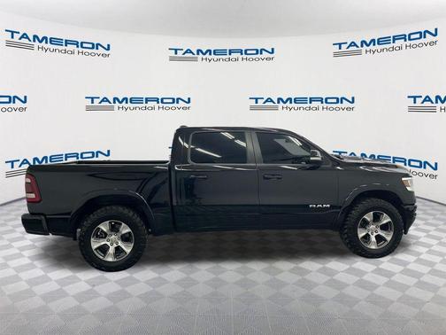 Diamond Black Crystal Pearlcoat 2021 RAM 1500 Laramie