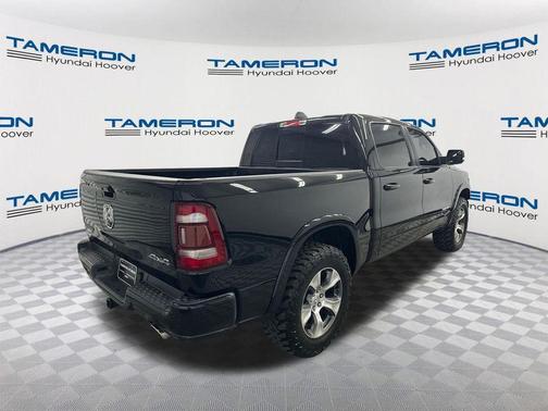 Diamond Black Crystal Pearlcoat 2021 RAM 1500 Laramie