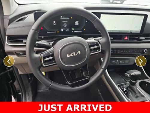 2025 Kia Carnival EX