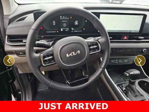 2025 Kia Carnival EX