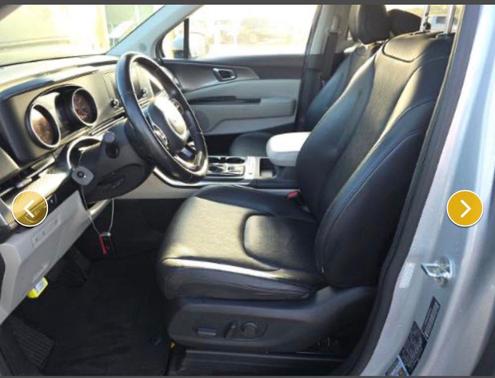 Silky Silver 2022 Kia Carnival LXS