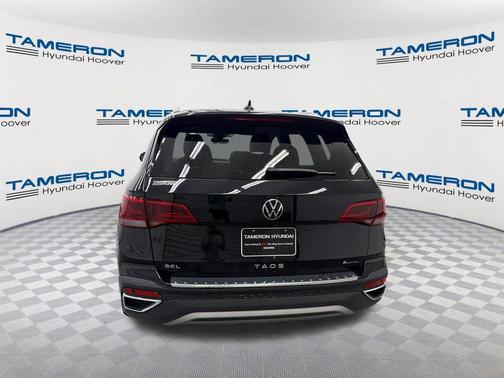 Deep Black Pearl 2023 Volkswagen Taos 1.5T SEL