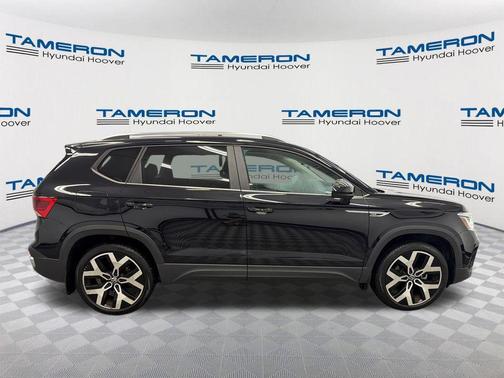 Deep Black Pearl 2023 Volkswagen Taos 1.5T SEL