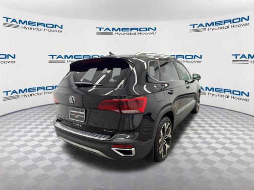Deep Black Pearl 2023 Volkswagen Taos 1.5T SEL