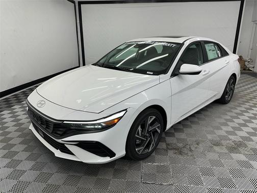 2025 Hyundai ELANTRA SEL
