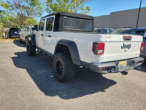 Bright White Clearcoat 2020 Jeep Gladiator Sport