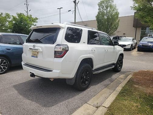 Super White 2018 Toyota 4Runner SR5