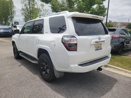 Super White 2018 Toyota 4Runner SR5
