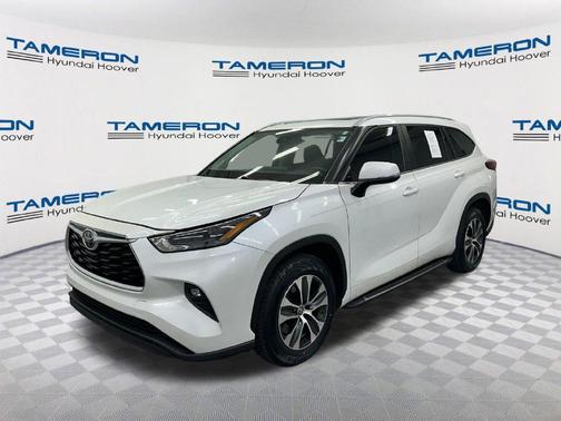 Wind Chill Pearl 2023 Toyota Highlander XLE