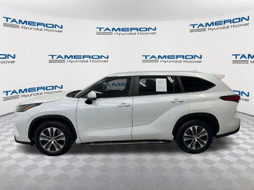 Wind Chill Pearl 2023 Toyota Highlander XLE