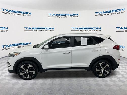 Dazzling White 2018 Hyundai TUCSON Sport