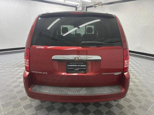 2010 Chrysler Town & Country Touring