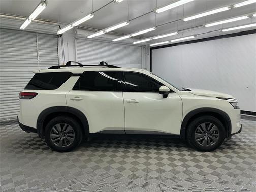 2022 Nissan Pathfinder SV 2WD