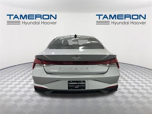 2021 Hyundai ELANTRA SE