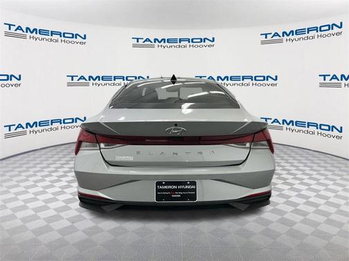2021 Hyundai ELANTRA SE