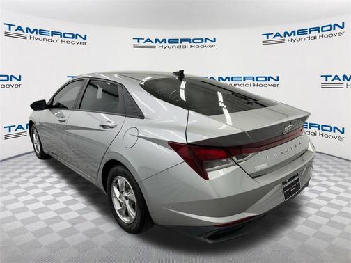 2021 Hyundai ELANTRA SE