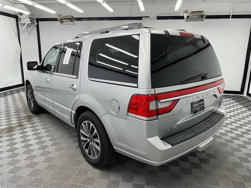 2015 Lincoln Navigator Base