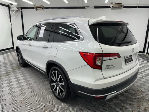 2020 Honda Pilot Touring 8-Passenger