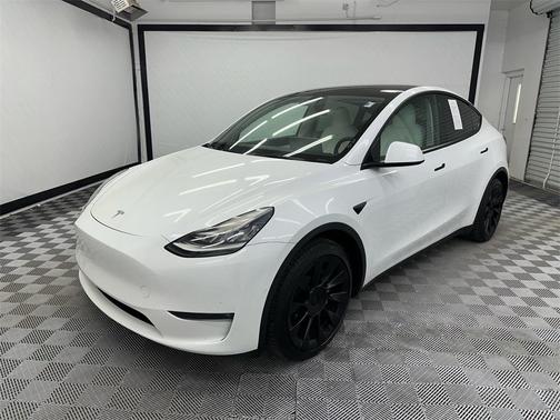 2022 Tesla Model Y Long Range Dual Motor All-Wheel Drive