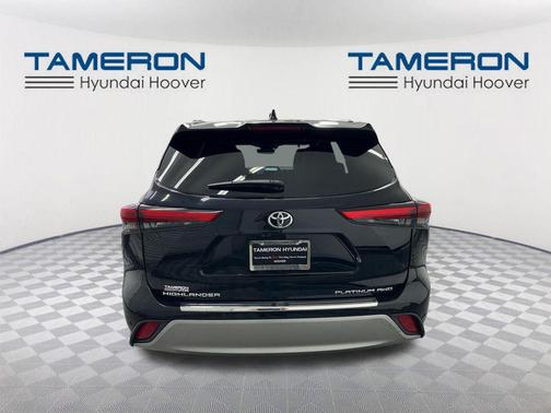 Midnight Black Metallic 2020 Toyota Highlander Platinum