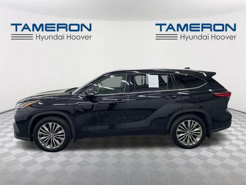 Midnight Black Metallic 2020 Toyota Highlander Platinum
