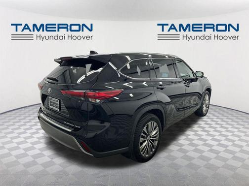 Midnight Black Metallic 2020 Toyota Highlander Platinum