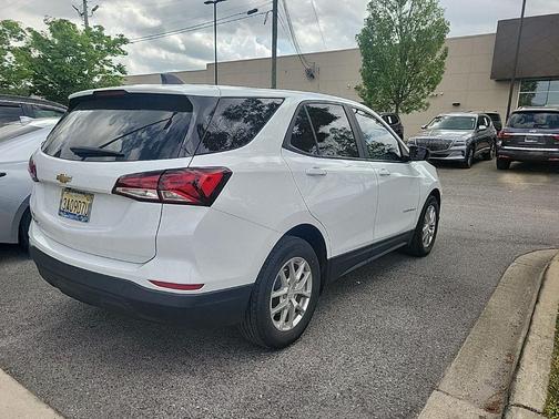 2022 Chevrolet Equinox LS