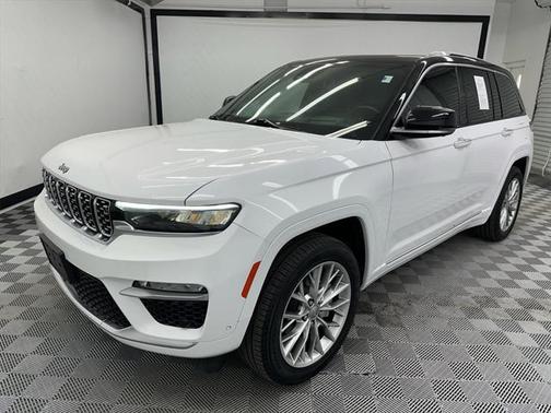 2022 Jeep Grand Cherokee Summit