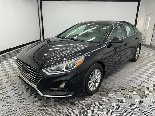 2018 Hyundai SONATA SE