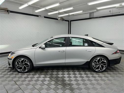 2025 Hyundai IONIQ 6 SEL