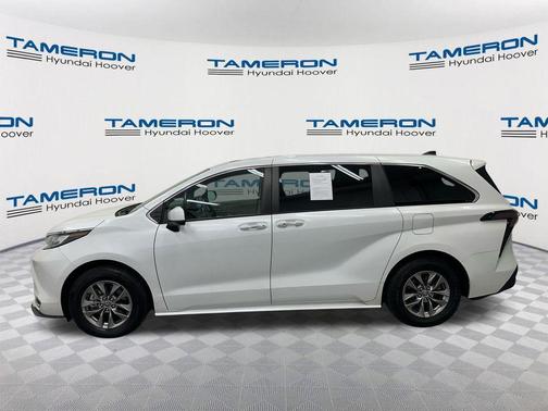 Wind Chill Pearl 2023 Toyota Sienna XLE