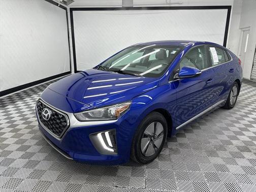 2022 Hyundai IONIQ Hybrid SE